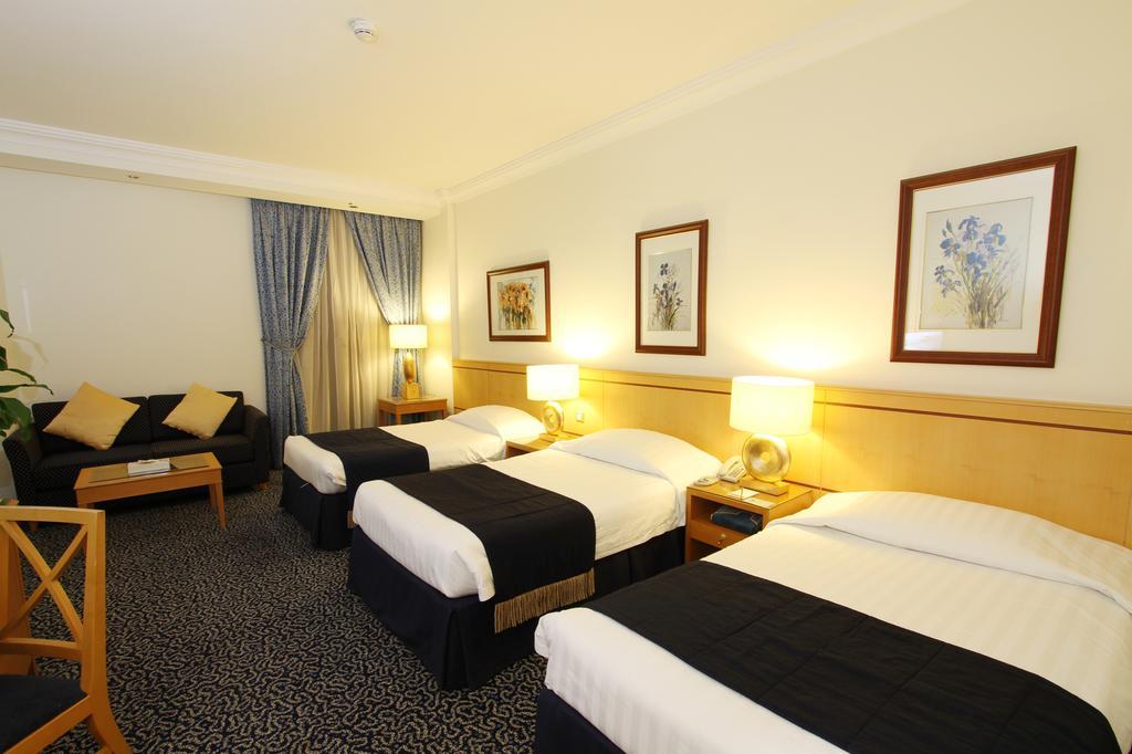 Al Qibla Hotel Medina Bagian luar foto